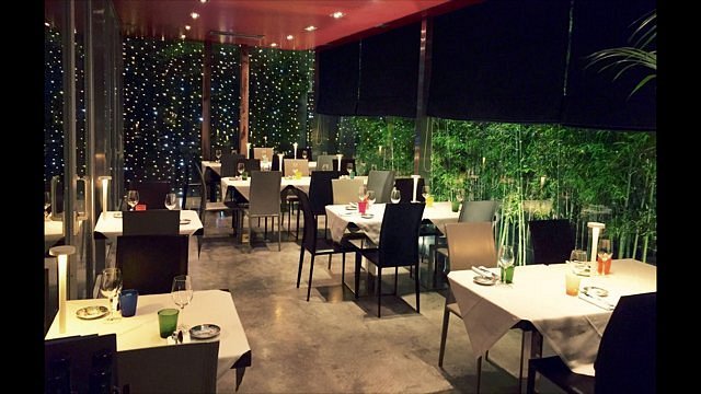 Sala interna Nineteen 19